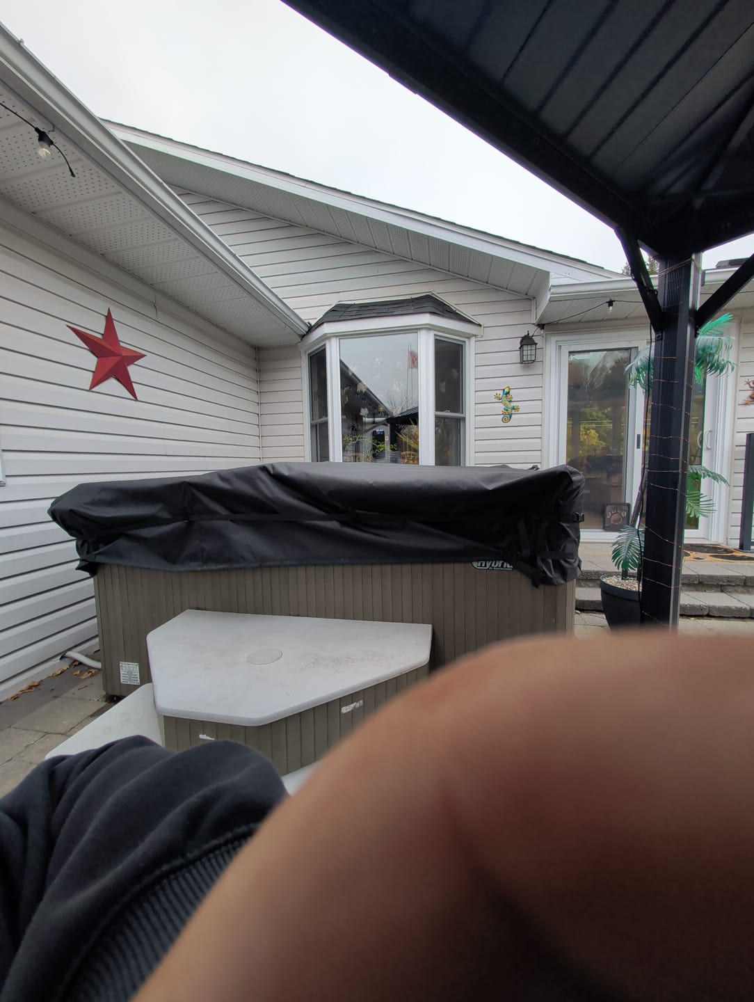 Customer photo review of Hot Tub Cover Hydraulic Lifter