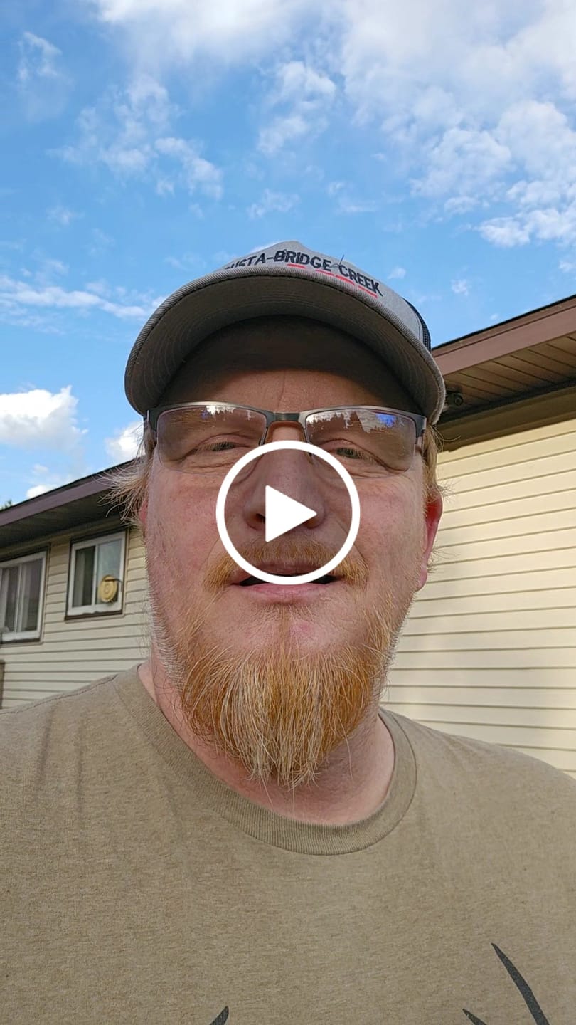 Customer video review of 24" Monitor in Hardshell Case w/ Battery