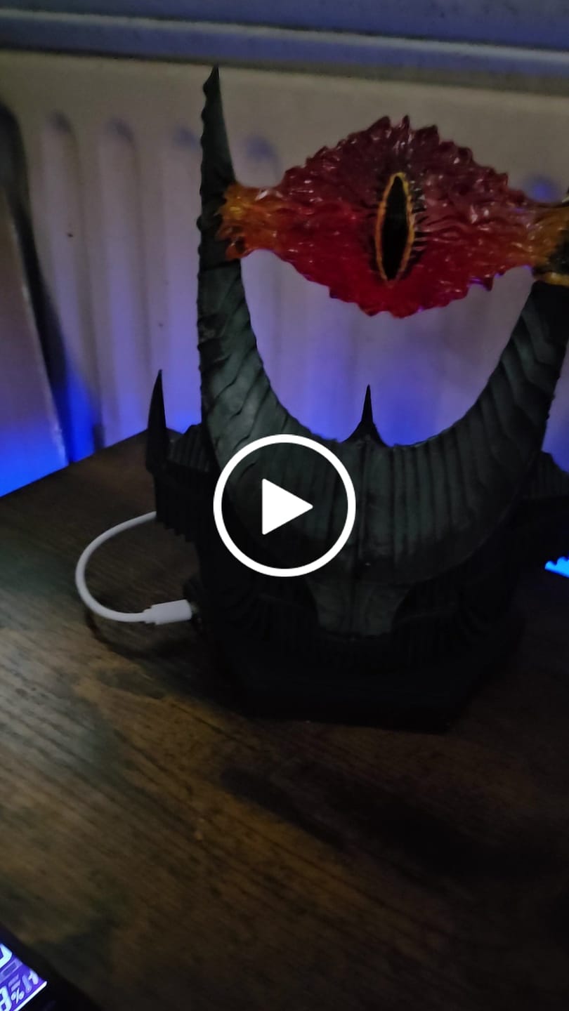 Customer video review of Lord of the Rings – Official Eye of Sauron Lamp