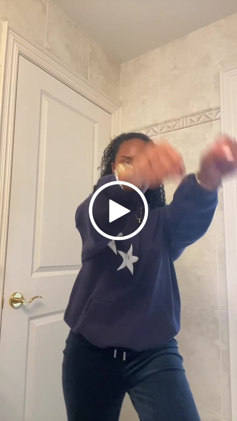 Customer video review of Aelfric Eden Star Color Contrast Hoodie