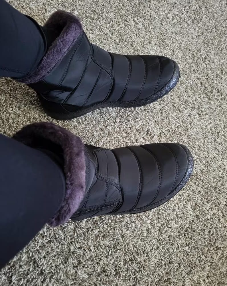 Customer photo review of CozyStep™ Women’s Winter Boots – Warm, Anti-Slip & Soft Comfort