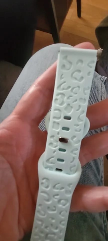 Customer photo review of Garmin 18/20/22mm Quick Release Leopard Print Silicone Band