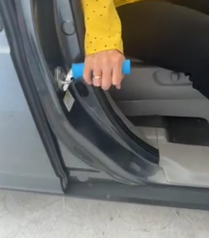 Customer photo review of ScandiGrip™ – Kom deg trygt inn og ut av bilen