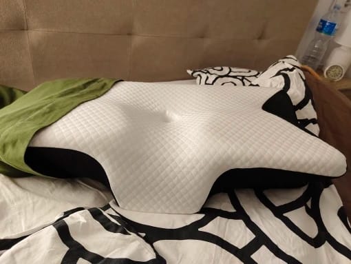 Customer photo review of Almohada Cervical Ergonómica - Sueño Profundo