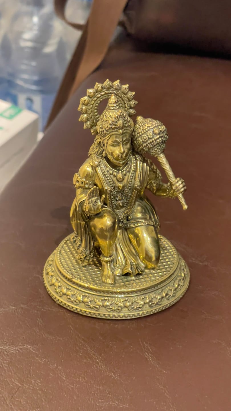 Customer photo review of Hanuman Ji Brass Idol | Vastu Remedy for Strength, Protection & Devotion | 3–4 Inch | 140–210 g