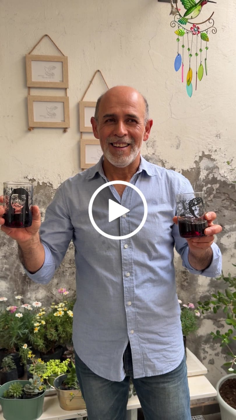Customer video review of Brindemos por Ellos -  Juego de 4 Vasos - 330 ml