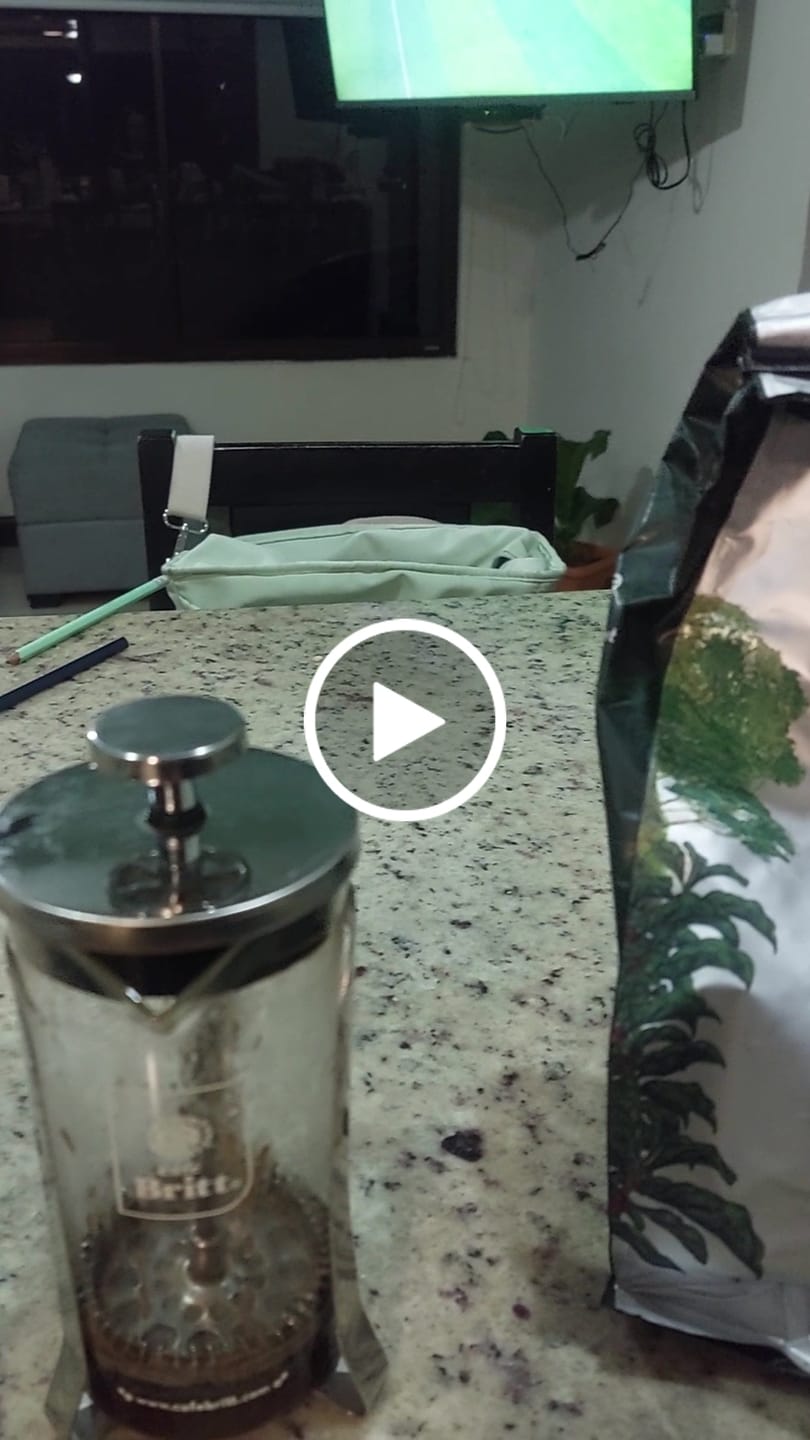 Customer video review of Café Britt Montecielo Café de Tarrazú Molido