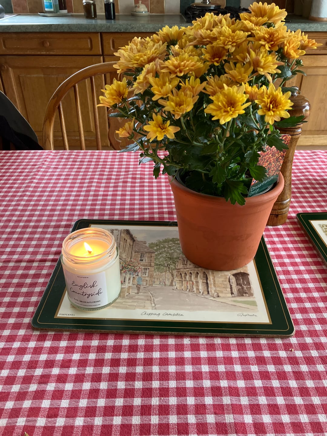 Customer photo review of English Countryside Candle