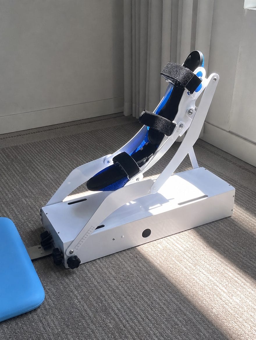 Customer photo review of Holtrow Glide™ — Powered Knee Motion Machine