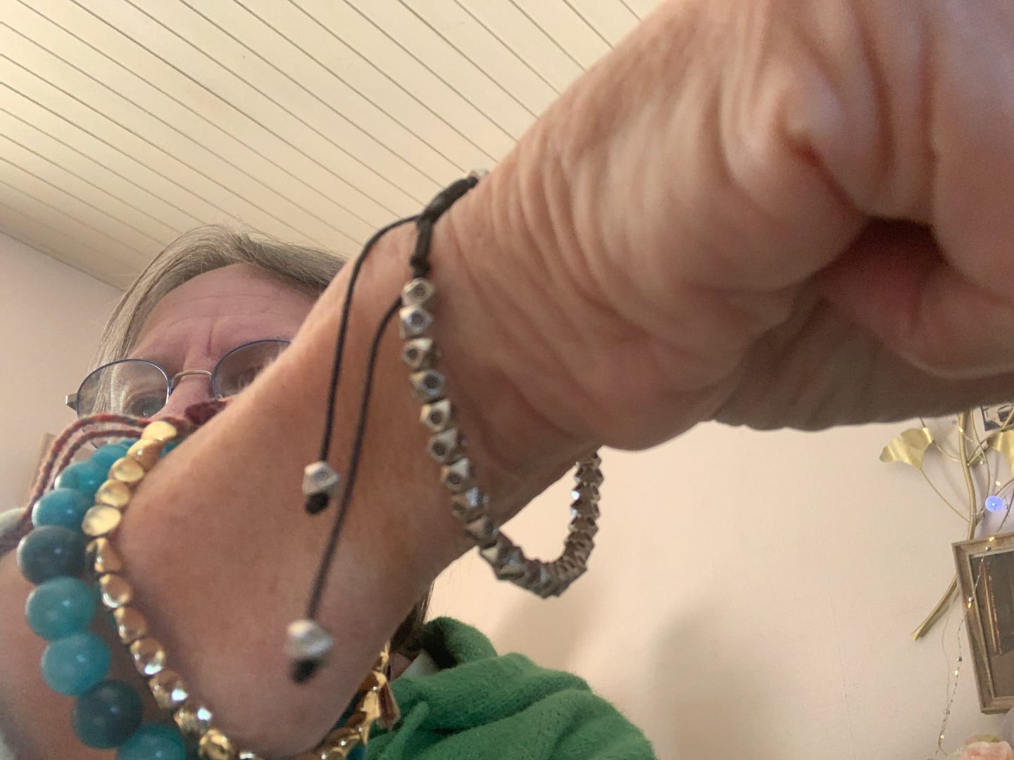Customer photo review of Bracelet "Vœu Tibétain" en Perles Facettées