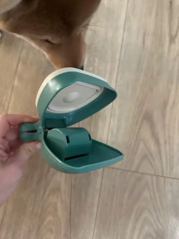 Customer photo review of ZoomScoop - Portable Walk Scooper
