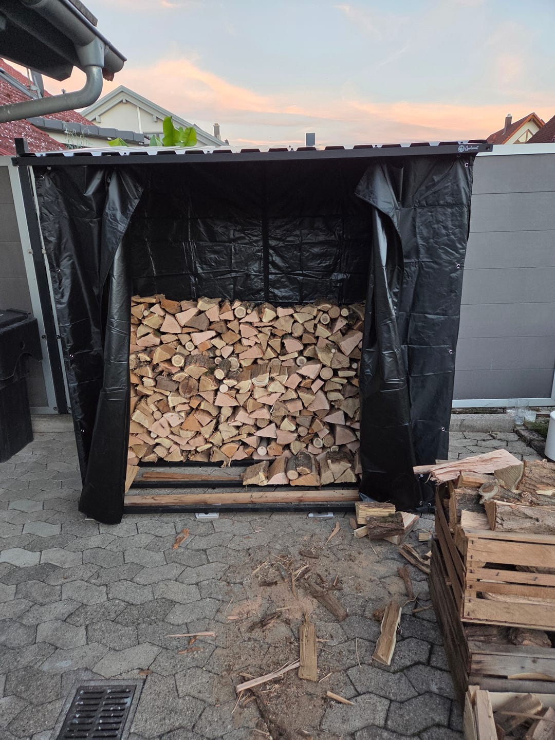 Customer photo review of Gartenzeit® Premium Kaminholzregal für den Außenbereich – 70 cm / 105 cm, extra stabil & wetterfest