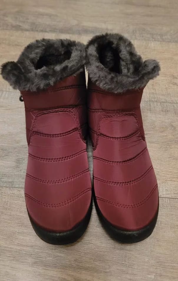 Customer photo review of CozyStep™ Women’s Winter Boots – Warm, Anti-Slip & Soft Comfort