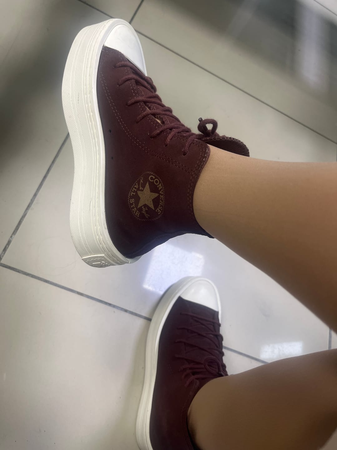 Customer photo review of Zapatillas Converse Chuck Taylor All Star Modern Bordo