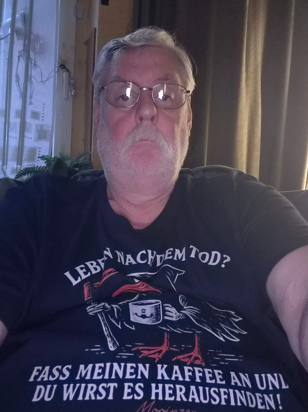 Customer photo review of Leben nach dem Tod? Kaffee · Herren Premium Bio T-Shirt