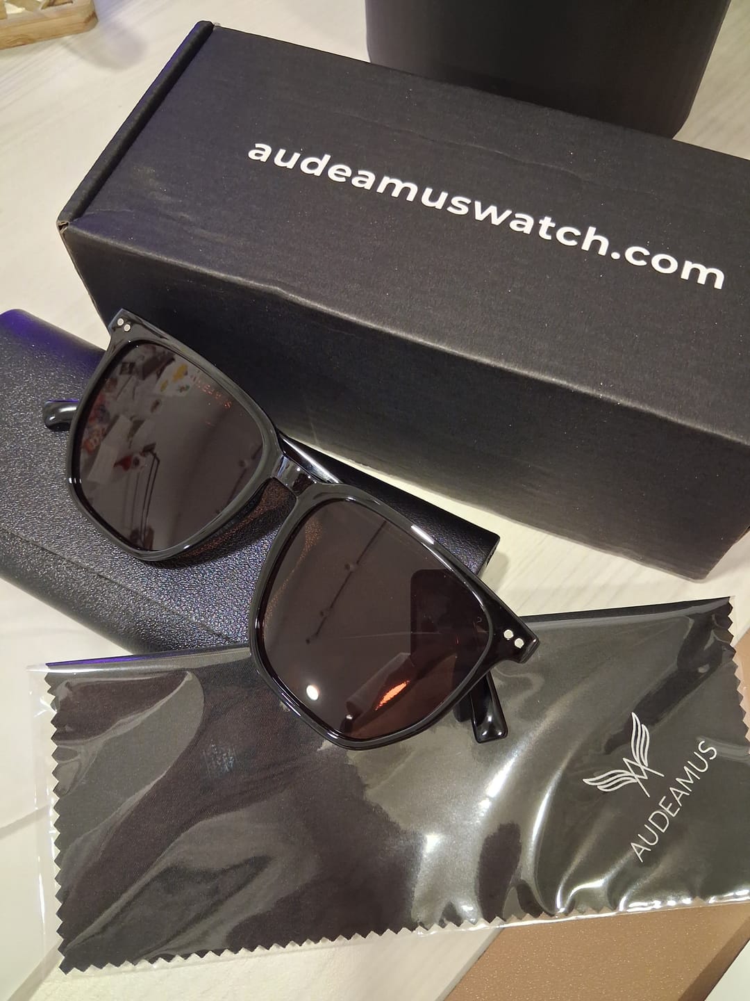 Customer photo review of Quinn Square Framed Sunglasses