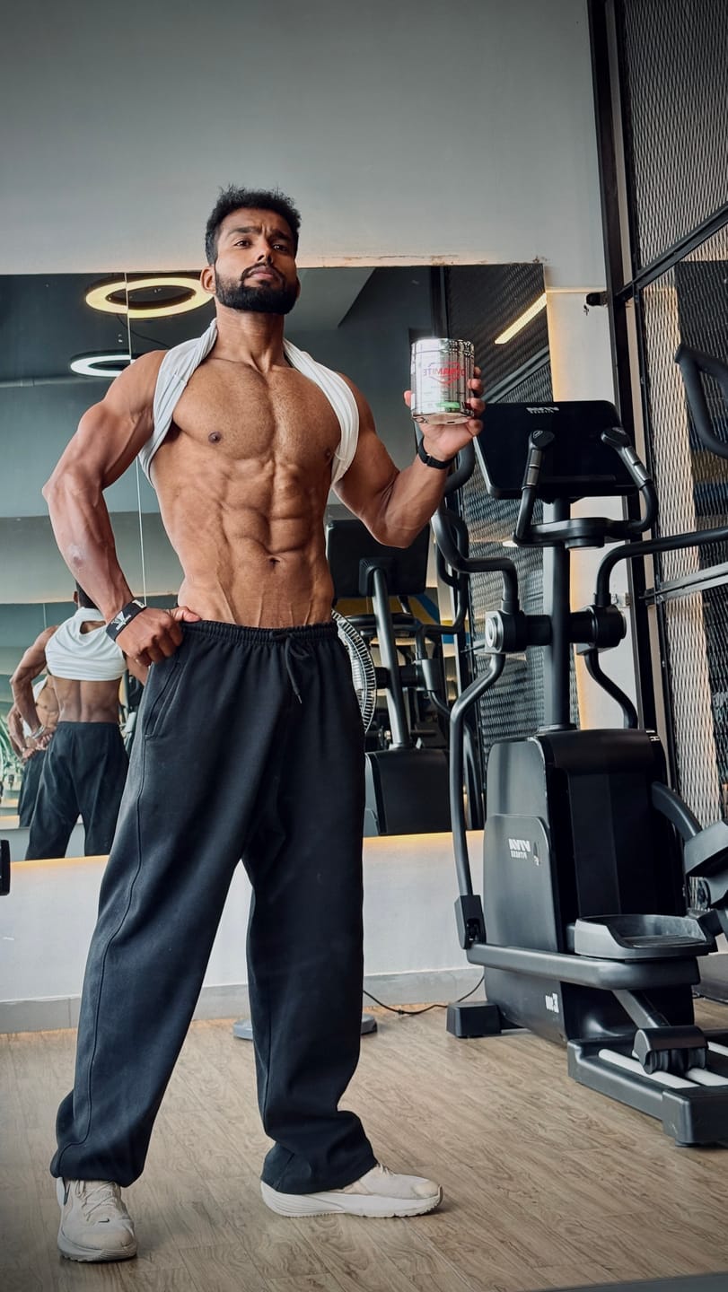 Customer photo review of Dynamite Pre-Workout Caffeine Free (390g, 30 Servs) | Green Apple