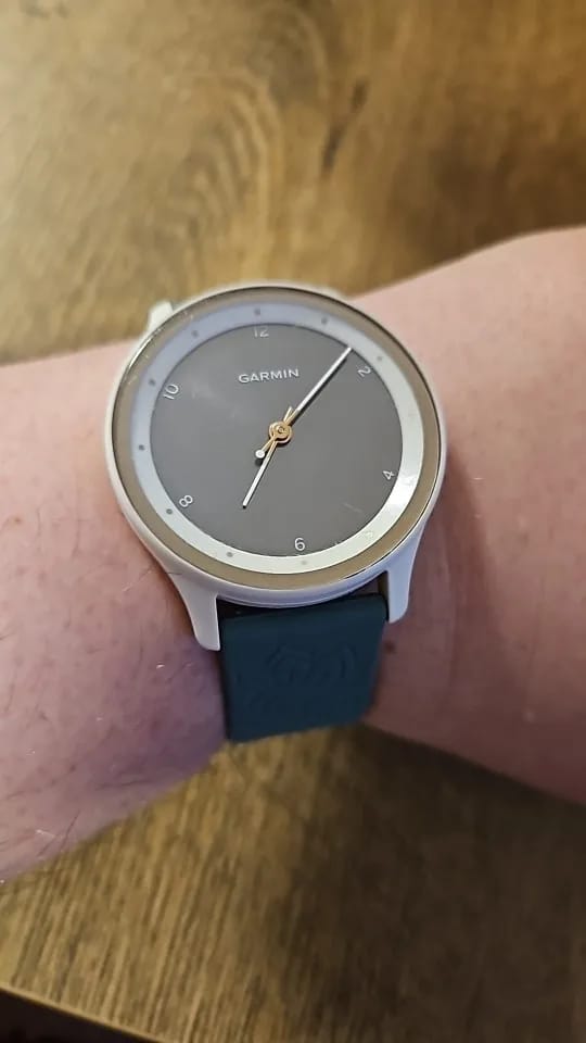 Customer photo review of Garmin 18/20/22mm Quick Release Engraved Mandala Silicone Band