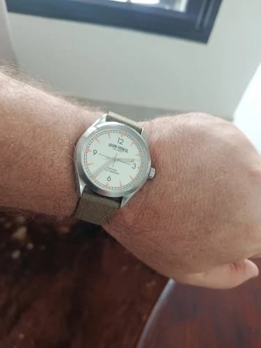 Customer photo review of Garmin 18/20/22mm Quick Release Slim Canvas Band with Leather Lining