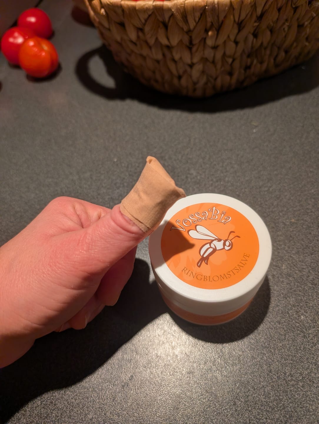 Reseña fotográfica de un cliente sobre la pomada de caléndula