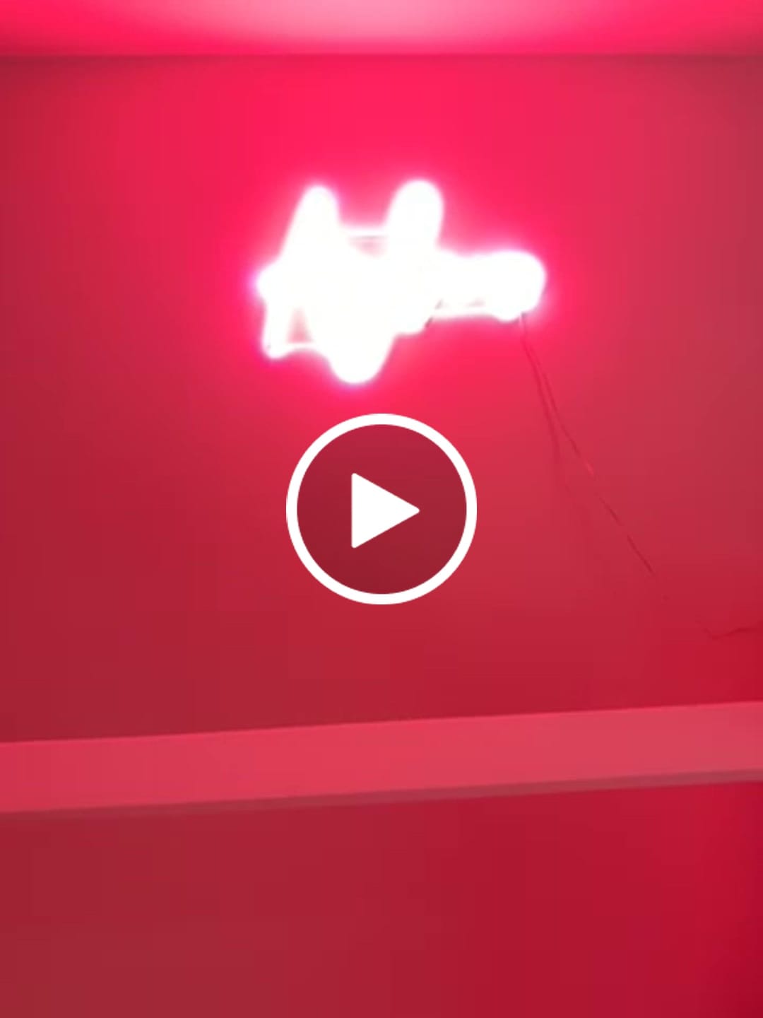 Customer video review of Custom Neon: Ayla