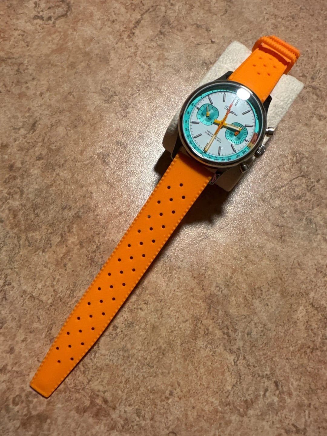 Customer photo review of Garmin 18/20/22mm Quick Release Tropic-Style Silicone Band