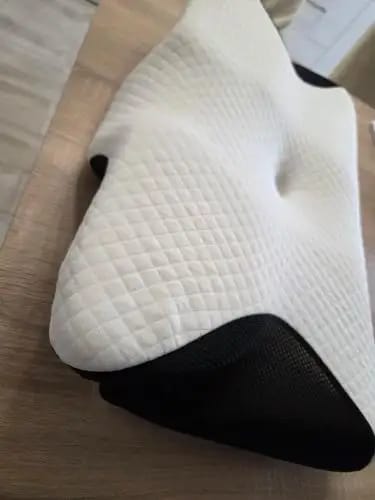 Customer photo review of Almohada Cervical Ergonómica - Sueño Profundo