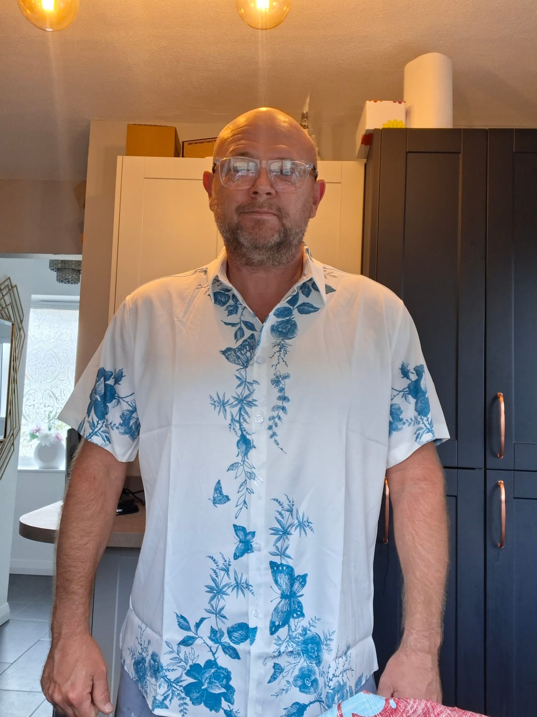 Customer photo review of Men's Blue Floral Print Hawaiian Button Up Summer Beach Casual Collar Short Sleeve Shirt
