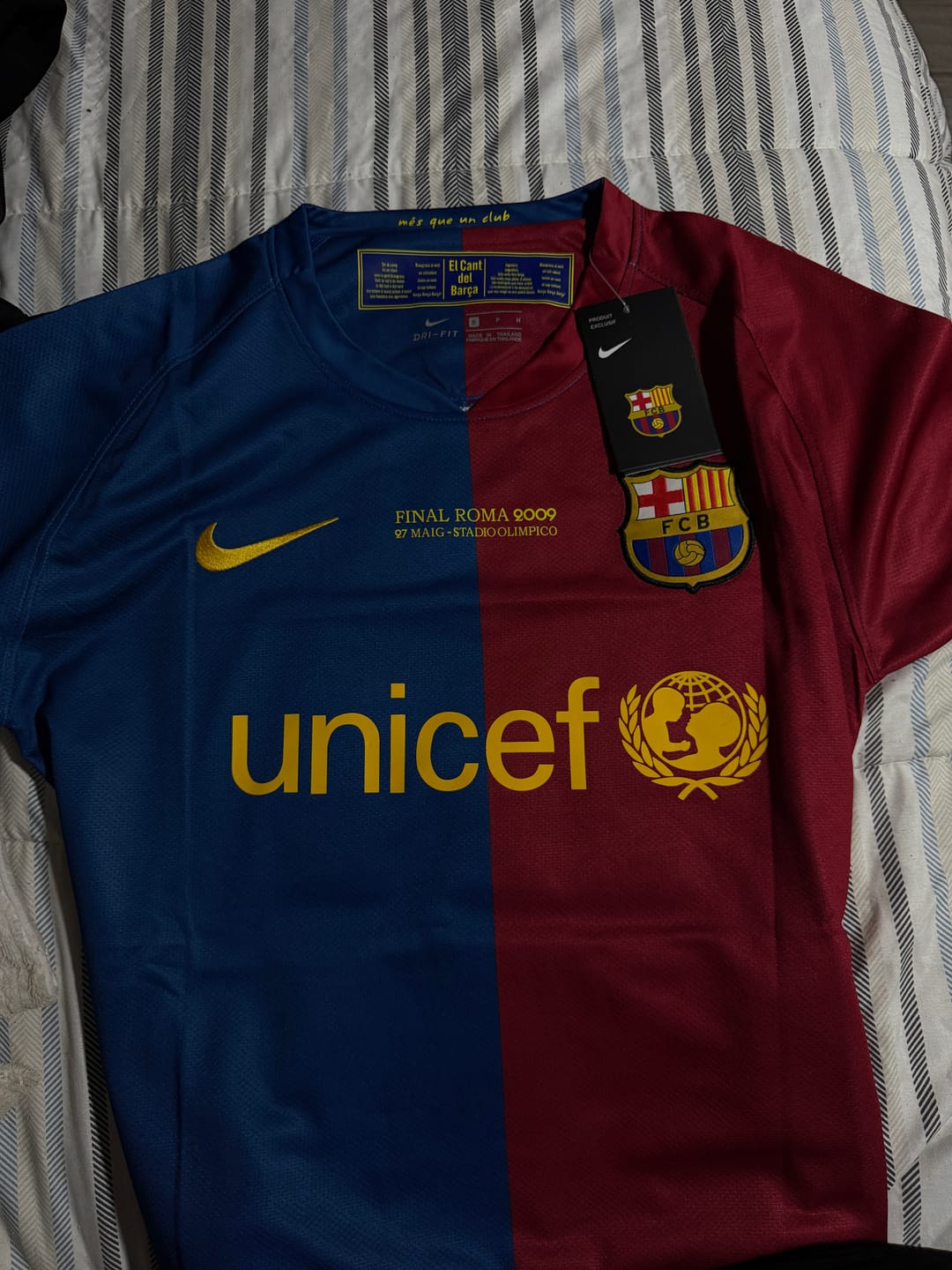Customer photo review of Fc Barcelona 2009 Jersey - Messi No. 10