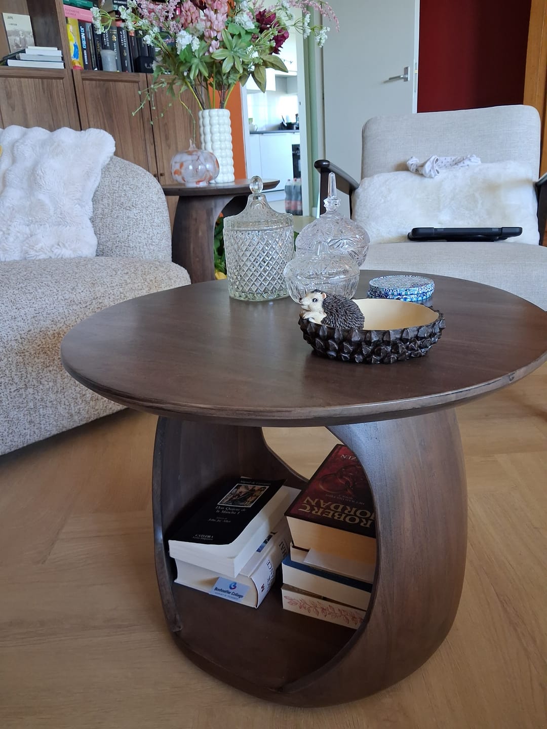 Customer photo review of Bijzettafel Ovela - Rond - Acaciahout