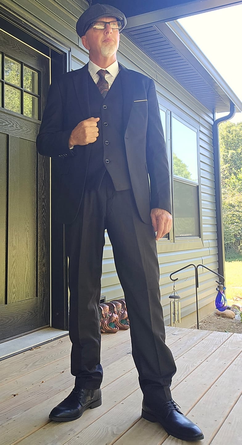 Customer photo review of Three Pieces Suit John