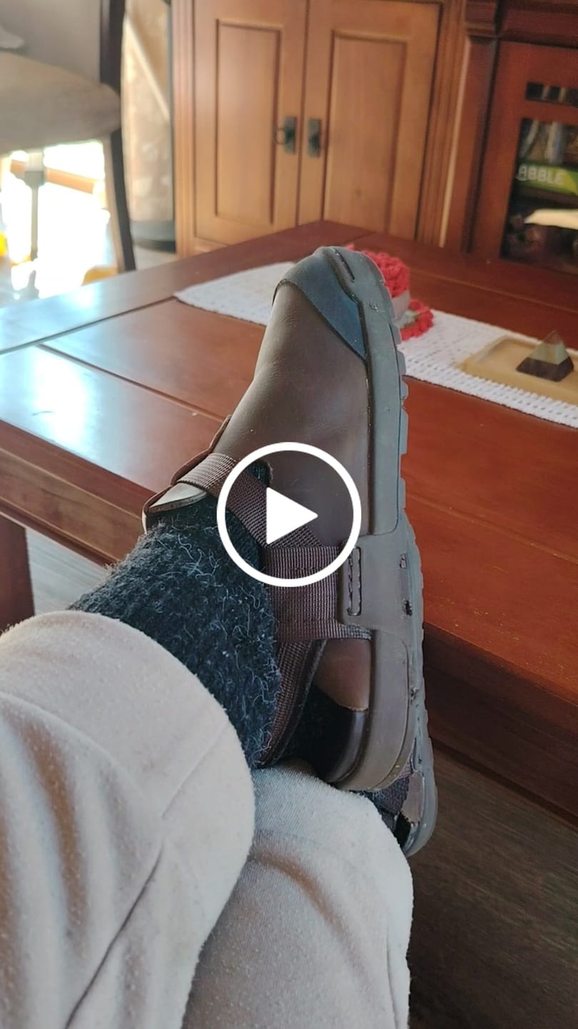 Customer video review of Zueco Terra Clog Todo Terreno Café Chocolate Unisex