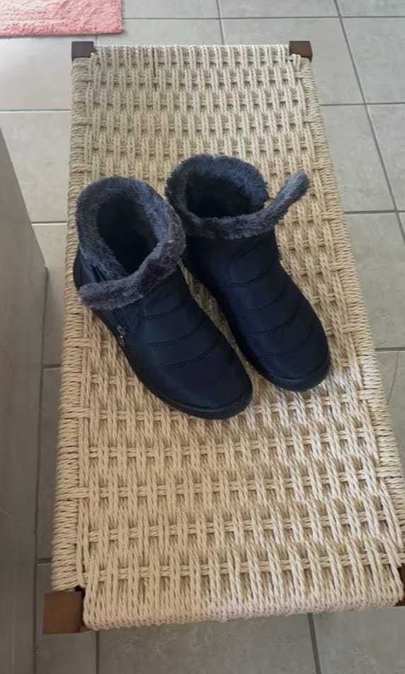 Customer photo review of CozyStep™ Women’s Winter Boots – Warm, Anti-Slip & Soft Comfort