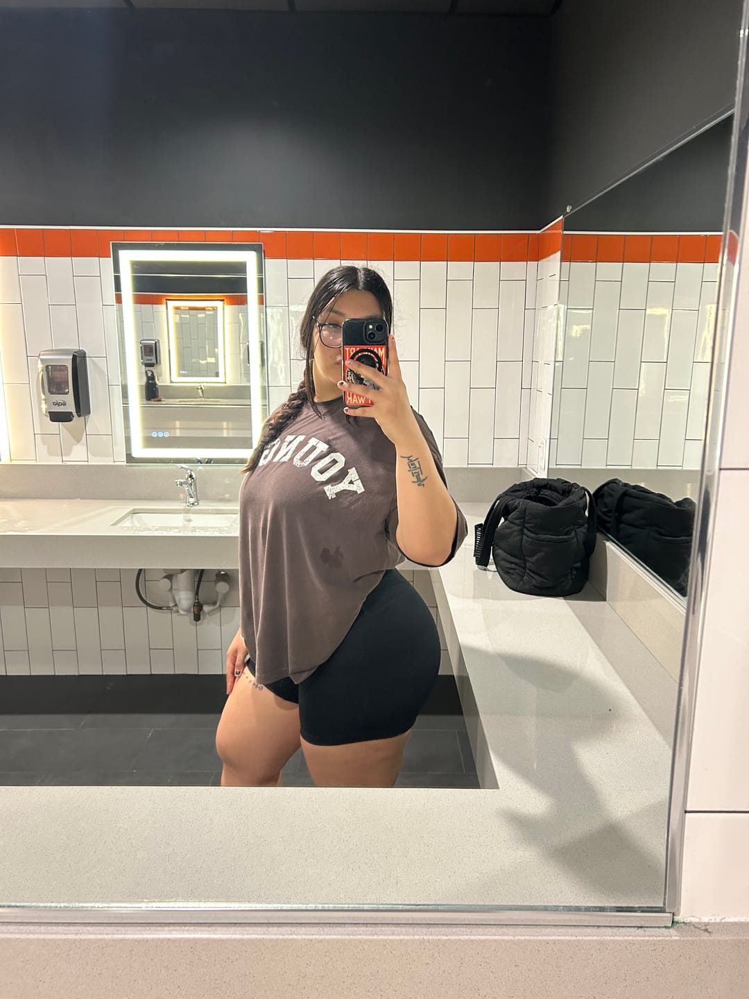 Customer photo review of 4239 - Arc Collection - Tees