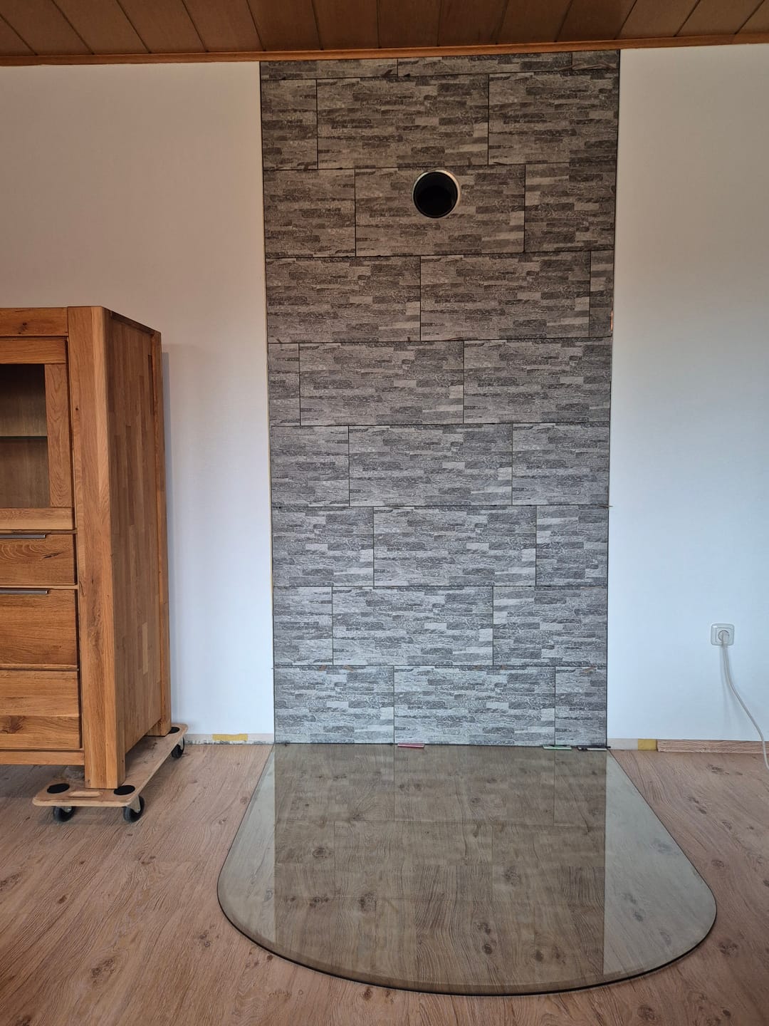 Customer photo review of Glasplatte Kamin, Funkenschutzplatte Glas für Kaminofen - Rundbogen