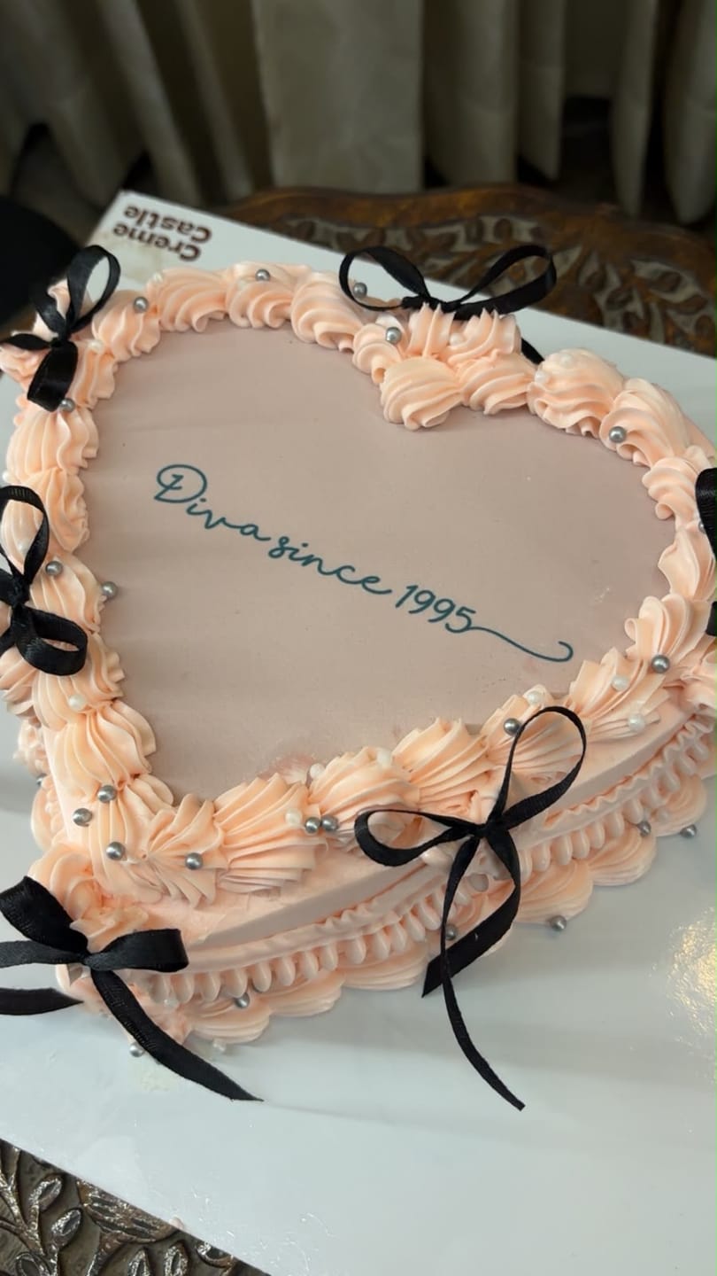 Customer photo review of Heart Shape Ribbon Cake