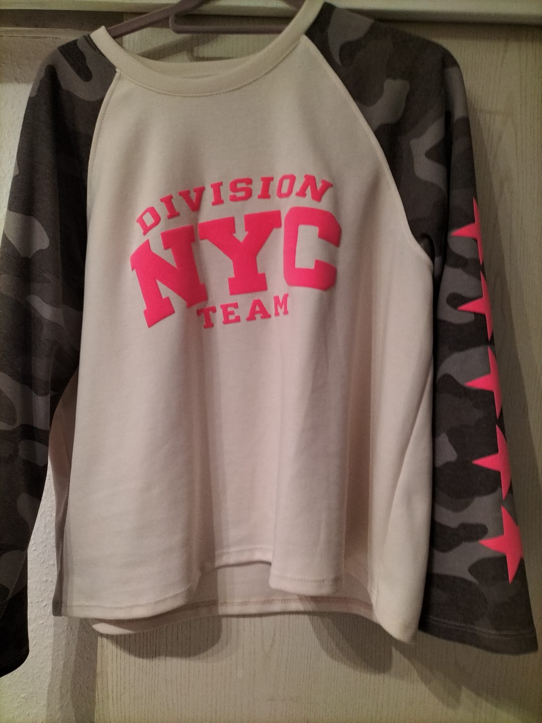 Customer photo review of Longsleeve RAGLAN STYLE 5 STARS