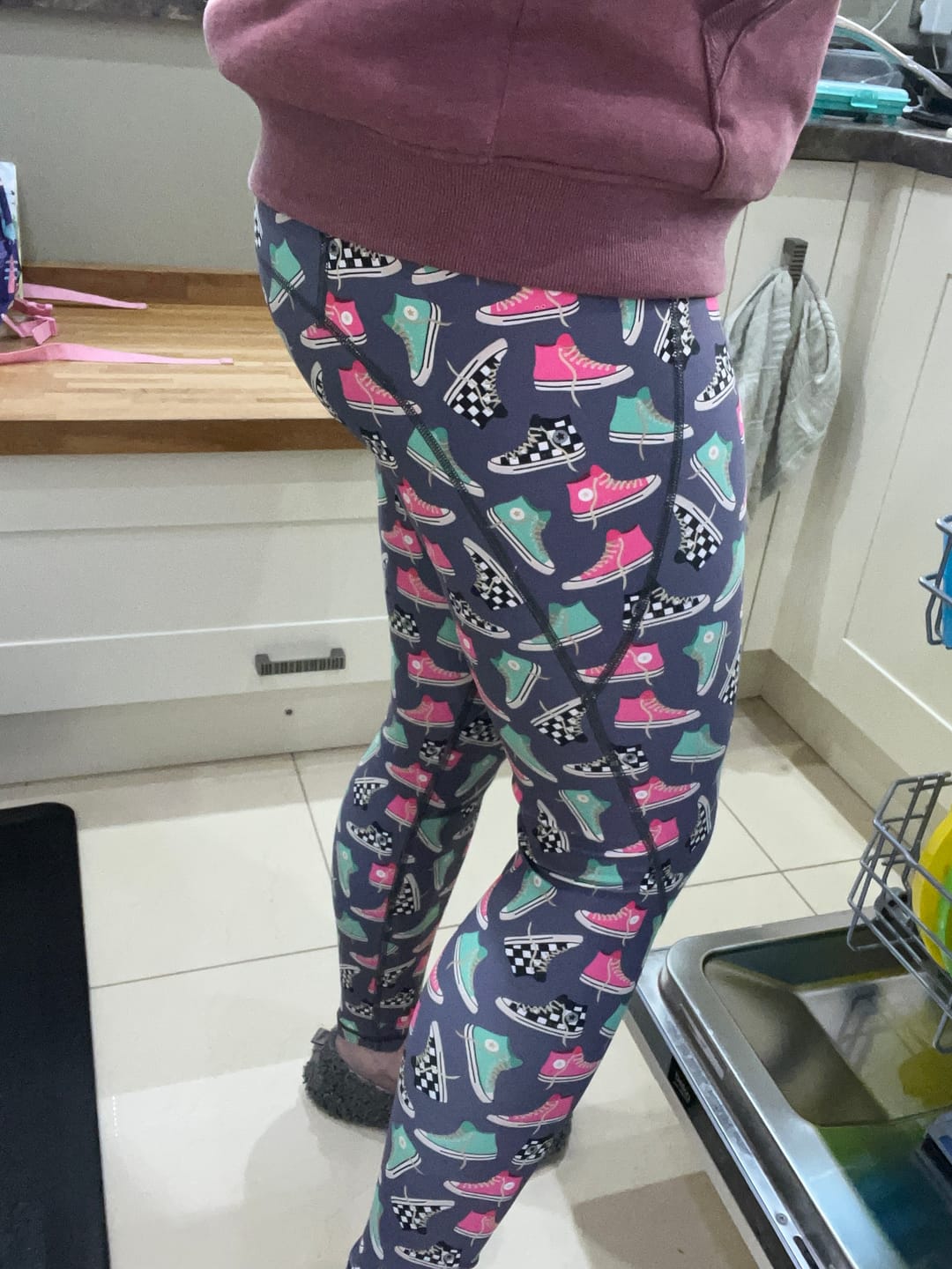 Customer photo review of Hi-tops Women's Activewear Leggings