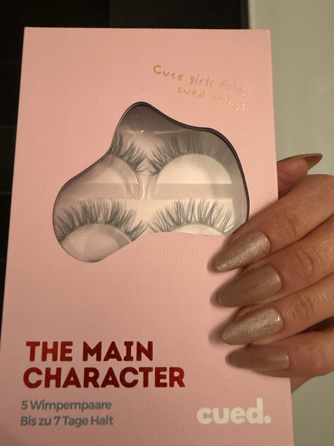 Customer photo review of THE MAIN CHARACTER
