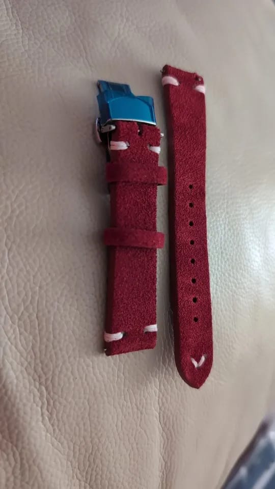 Customer photo review of Garmin 18/20/22mm Quick Release Suede Band with Butterfly Clasp