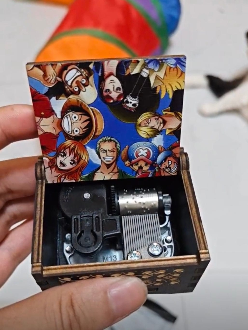 Customer photo review of Binks'Sake Vintage Wooden Music Box