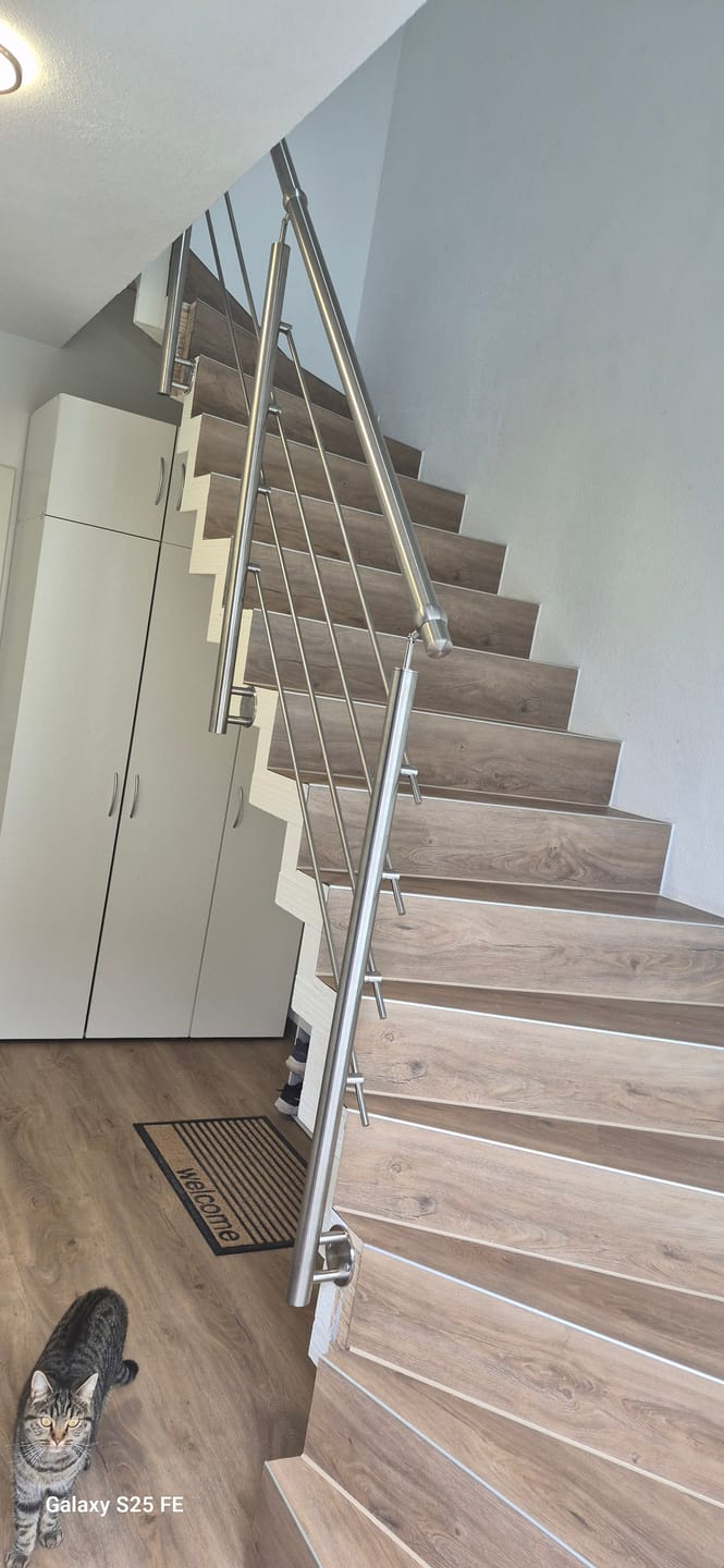 Customer photo review of Treppengeländer aus Edelstahl zur seitlichen Montage mit 4 Querstreben