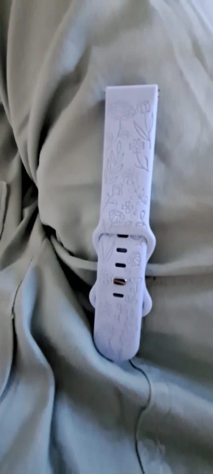 Customer photo review of Garmin 18/20/22mm Quick Release Rose Engraved Silicone Band