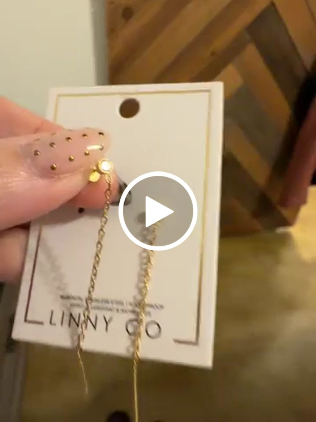Customer video review of Screwback Stud Earrings - Darby Duster Gold