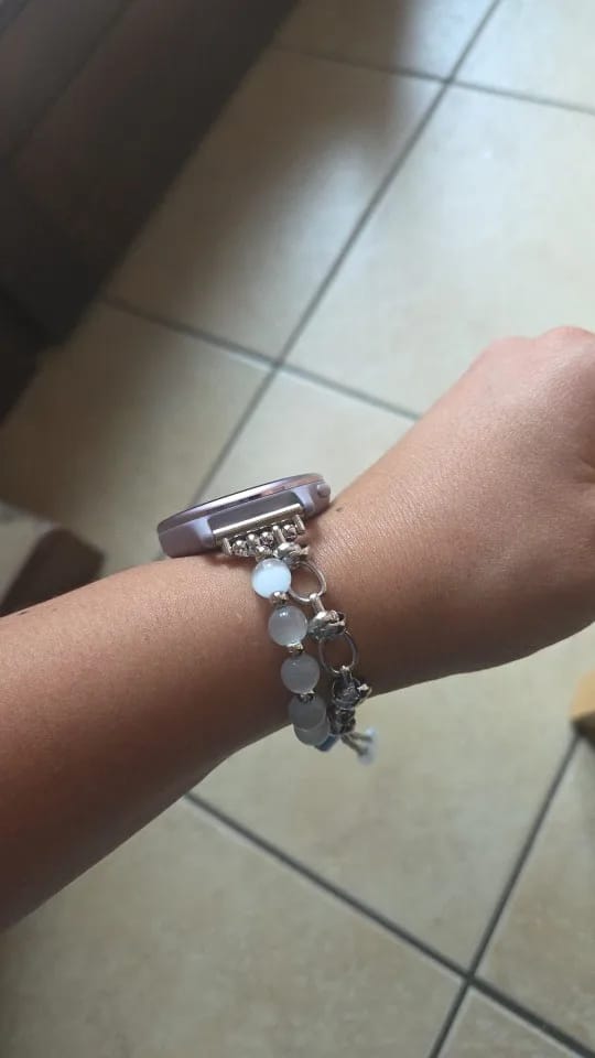 Customer photo review of Garmin 18/20/22mm Quick Release Women's Pearl Chain Bracelet