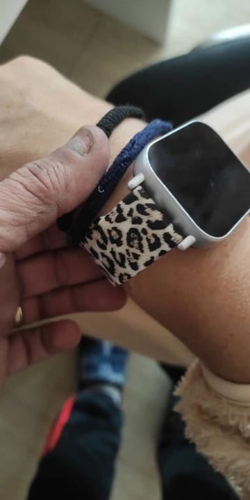 Customer photo review of Garmin 18/20/22mm Quick Release Printed Silicone Band