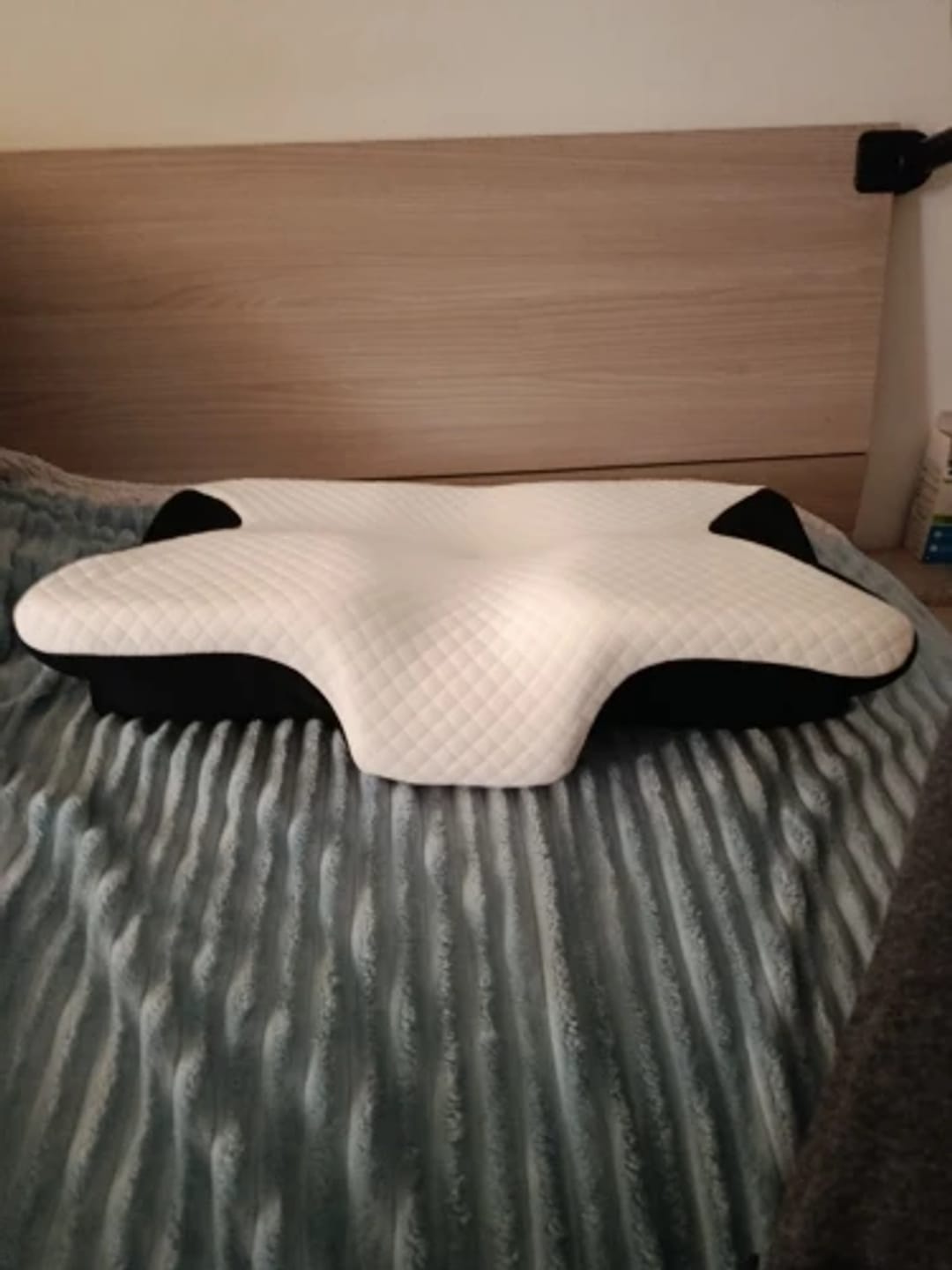 Customer photo review of Almohada Cervical Ergonómica - Sueño Profundo