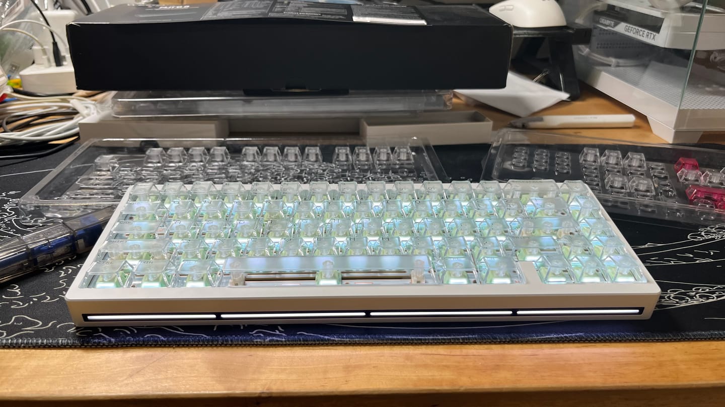 Customer photo review of NuPhy Cherry profile DOT Matrix Transparent PC Keycaps