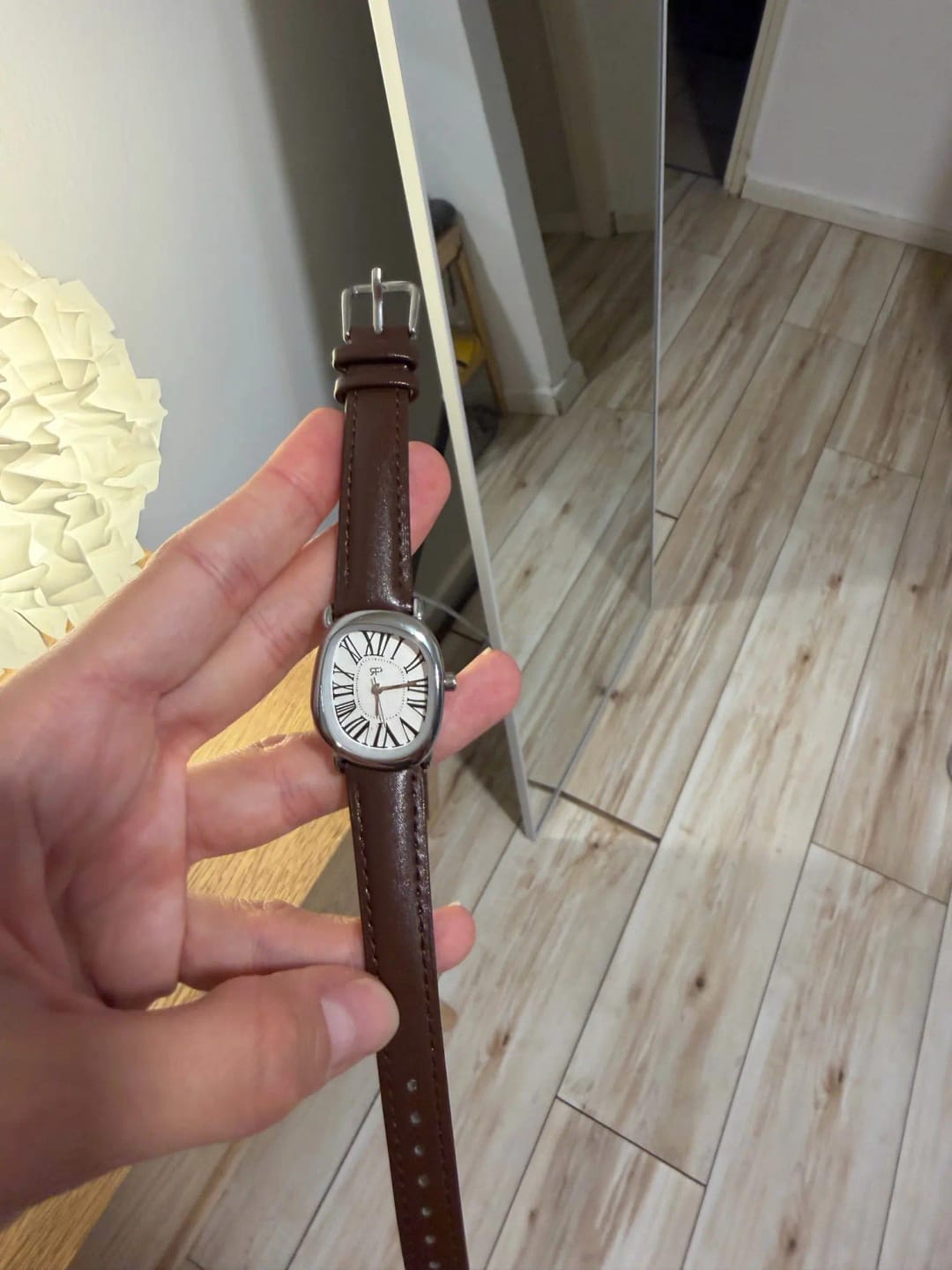 Customer photo review of Garmin 14/18/20/22/24mm Slim Calfskin Band, Spring Bars & Tool