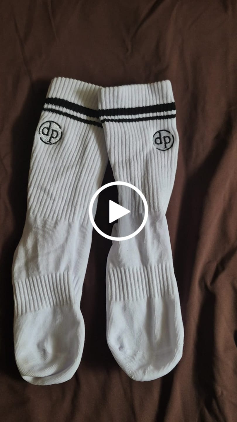 Customer video review of גרבי ספורט עם פסים dp LONG SOCKS LINE